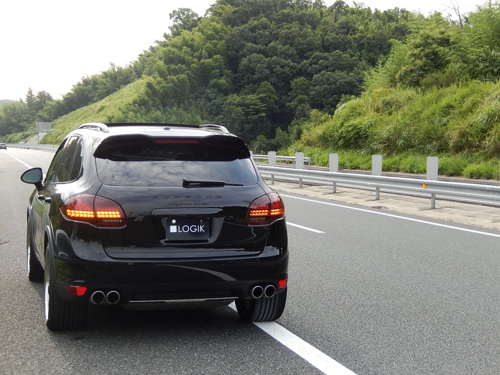 味わえるSUV~触れれば判る -PORSCHE Cayenne Turbo PDK-